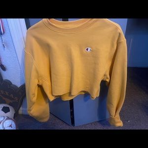 Small Yellow Champion cropped sweat shirt